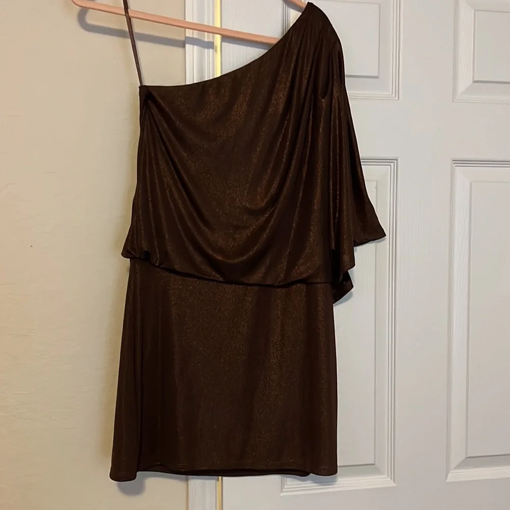 Dress - Picture 3 of 3